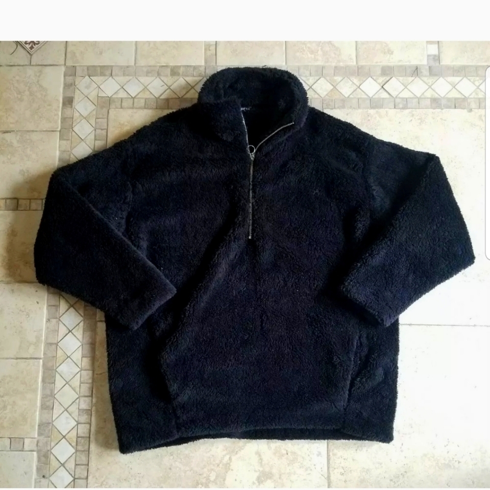 Express black pullover